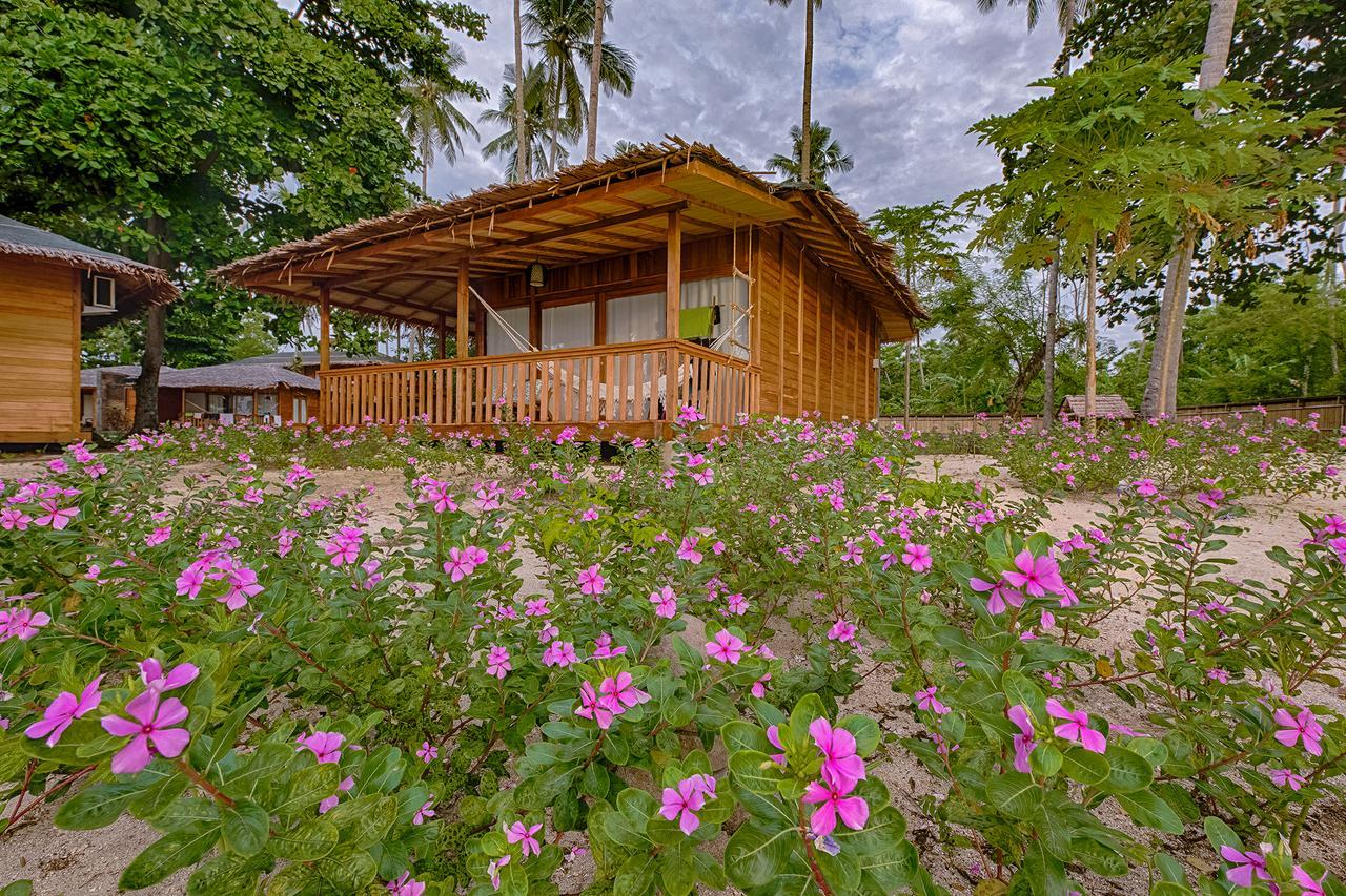 Kuda Laut Boutique Dive Resort Bunaken Extérieur photo